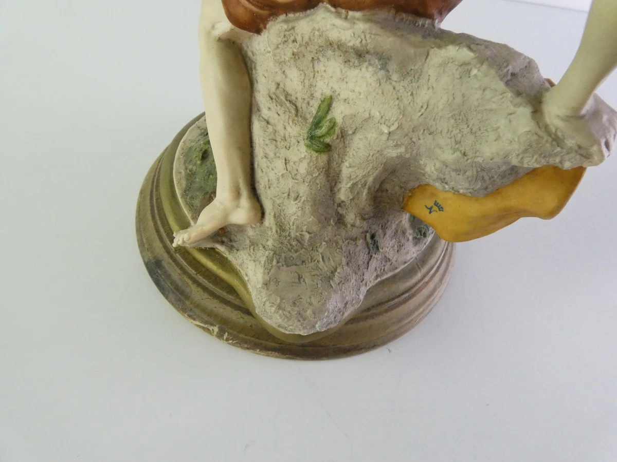 Vintage biscuitporseleinen beeldje - Capodimonte