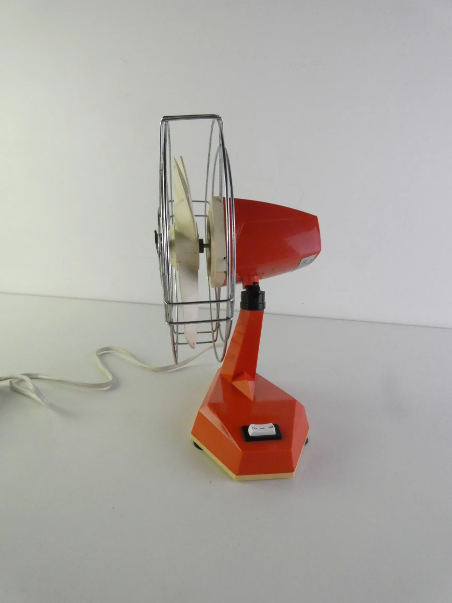 Vintage oranje elektrische tafelventilator ILKA