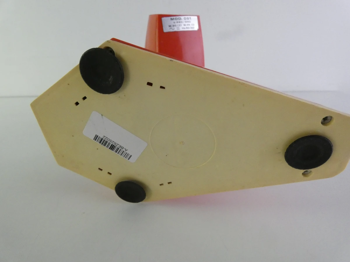 Vintage oranje elektrische tafelventilator ILKA