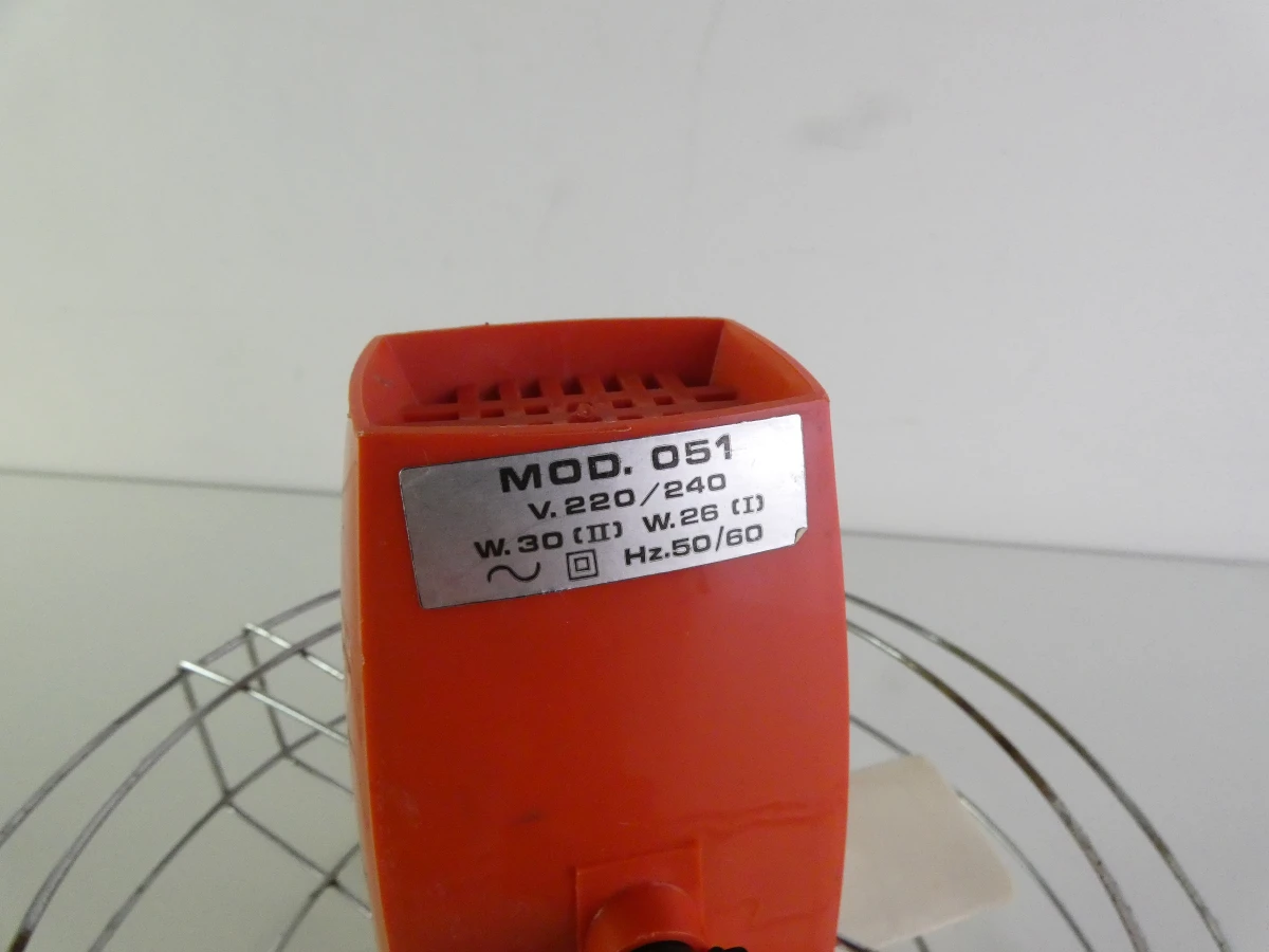 Vintage oranje elektrische tafelventilator ILKA