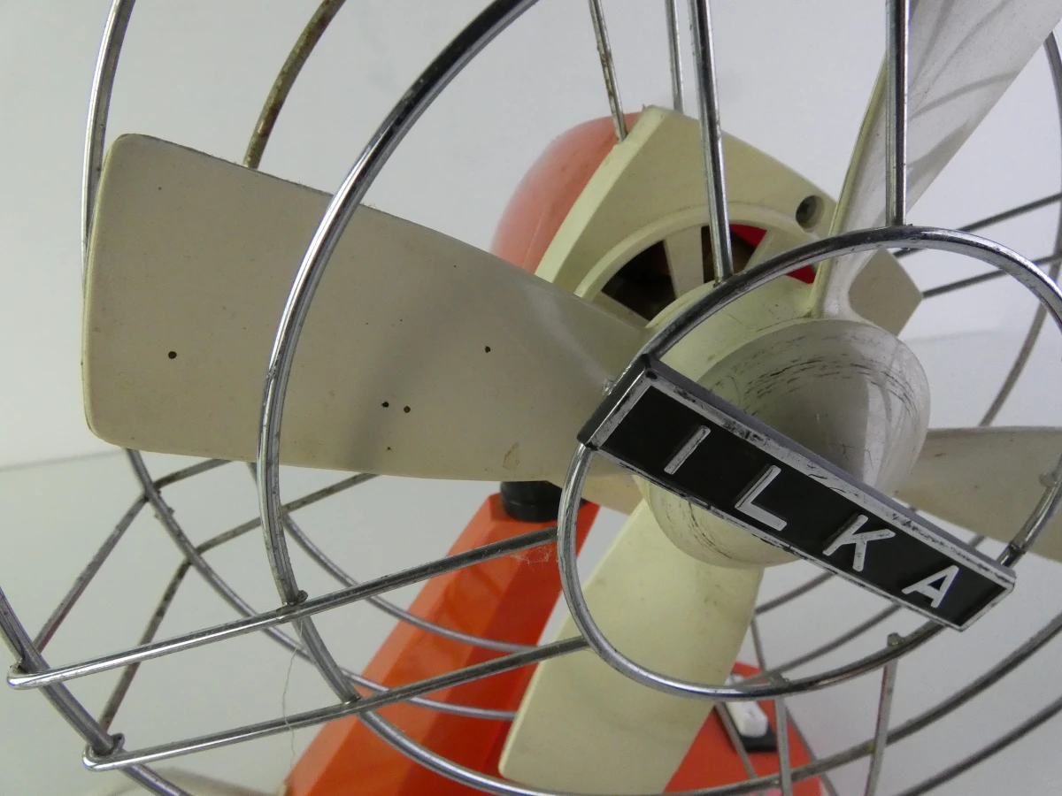 Vintage oranje elektrische tafelventilator ILKA