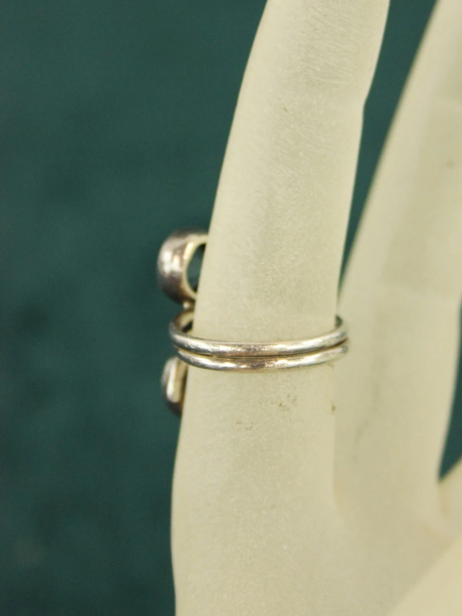 Sterling zilveren ring met lichtblauwe stenen