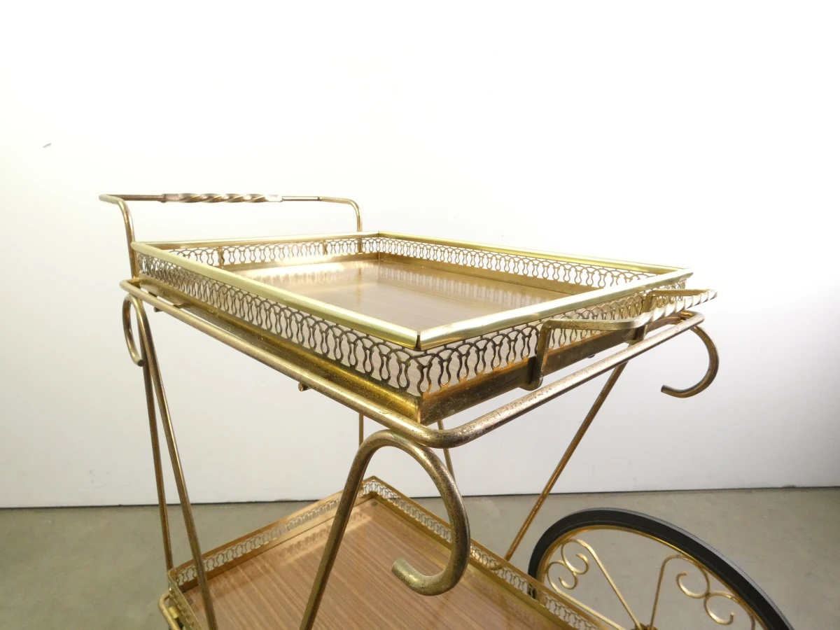 Vintage metalen barwagen met plateau