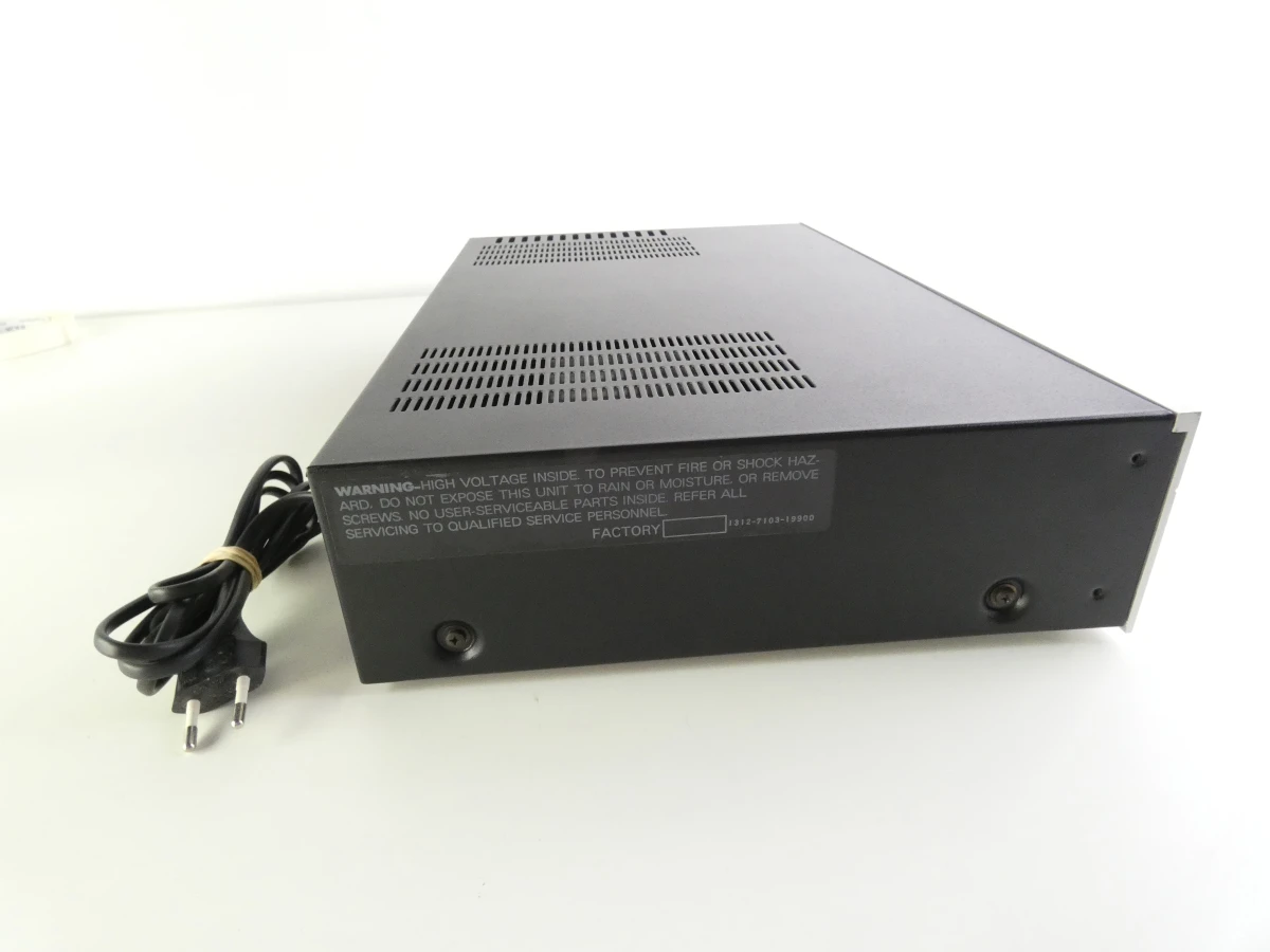 Sanyo stereo geïntegreerde versterker DCA 3510