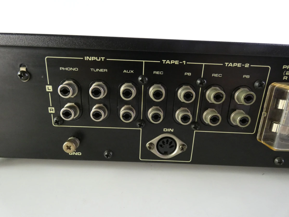 Sanyo stereo geïntegreerde versterker DCA 3510
