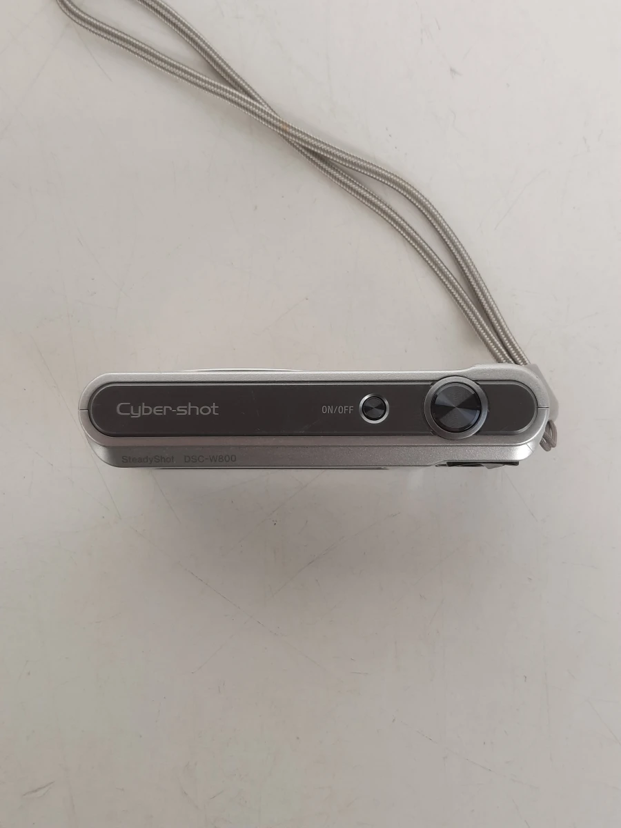 Compacte Zilveren Sony Cyber-shot DSC-W800 + Oplader & Tasje – 20.1 Megapixel