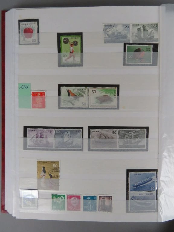 Postzegelverzameling Japan in rode album