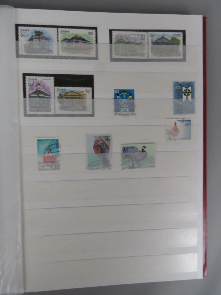 Postzegelverzameling Japan in rode album