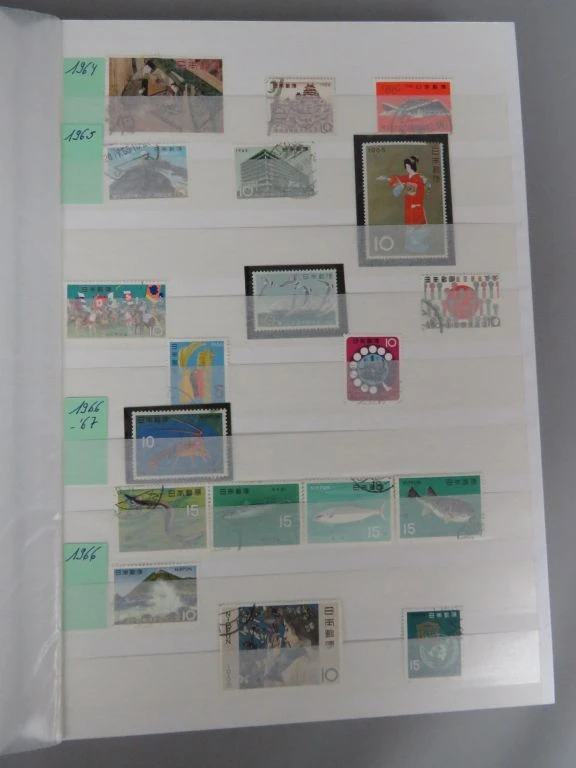 Postzegelverzameling Japan in rode album