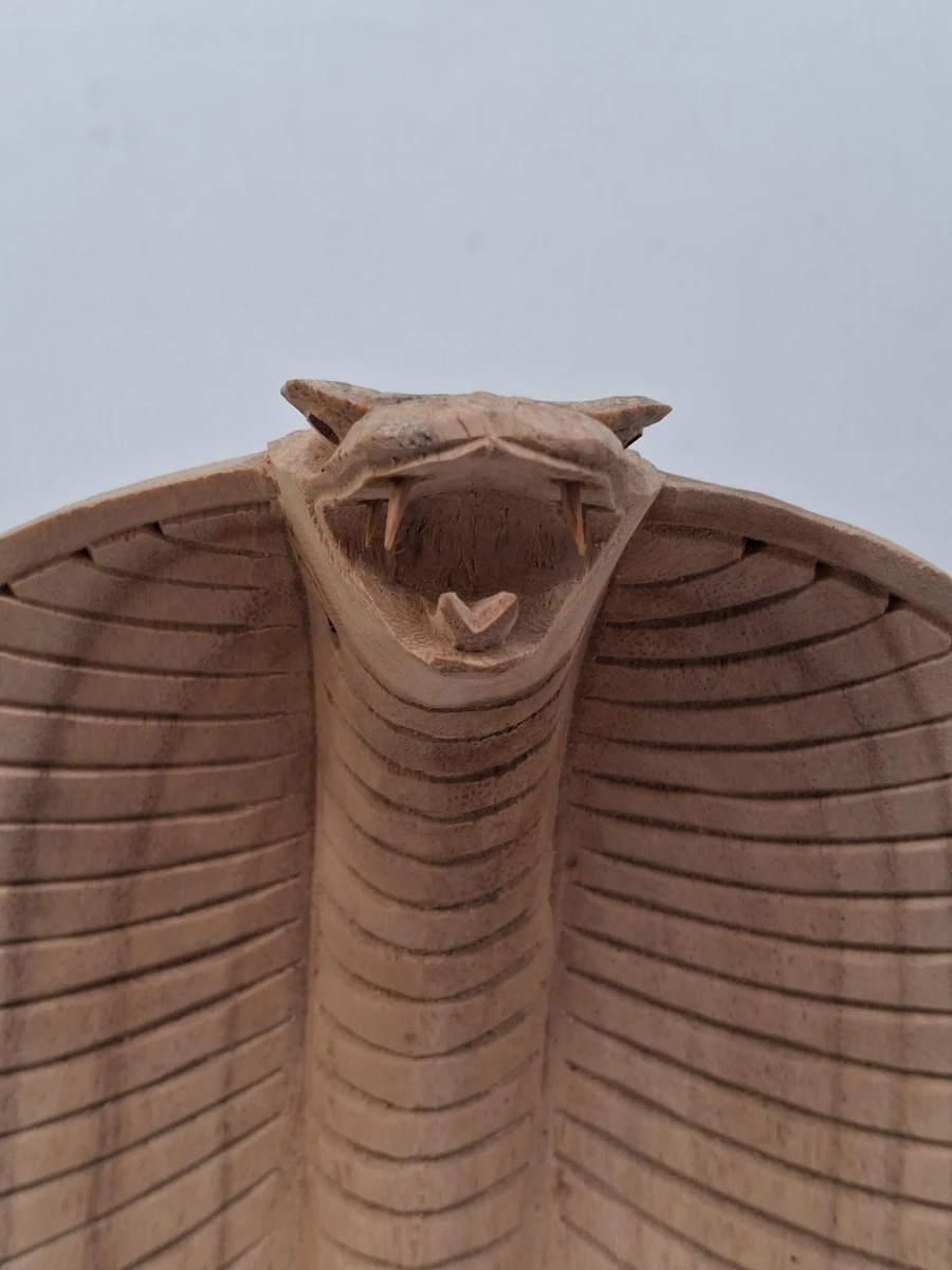 Houten Cobra beeld uit Bali