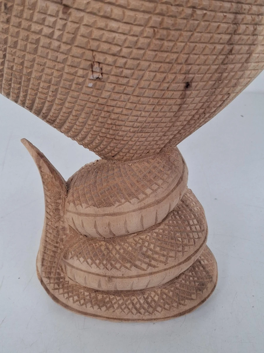 Houten Cobra beeld uit Bali
