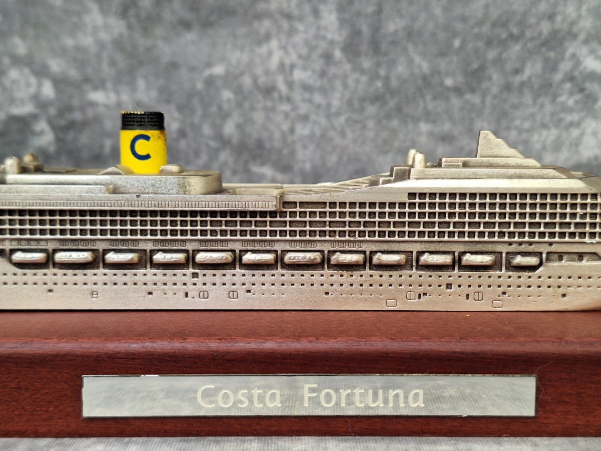 Set van 5 Costa Cruises scheepsmodellen - metaal op houten sokkel - Made in Italy (1) - foto 11