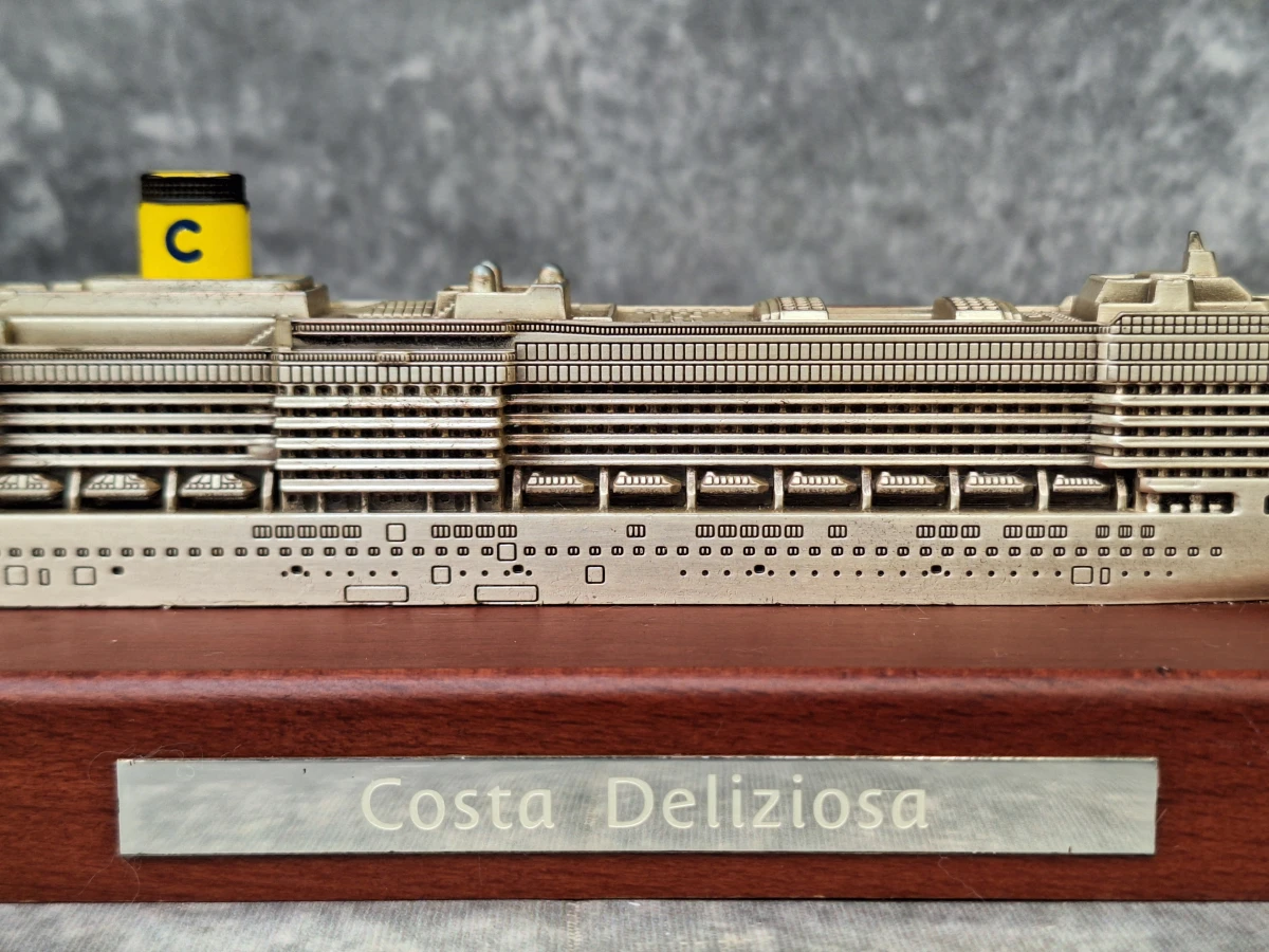 Set van 5 Costa Cruises scheepsmodellen - metaal op houten sokkel - Made in Italy (1) - foto 9