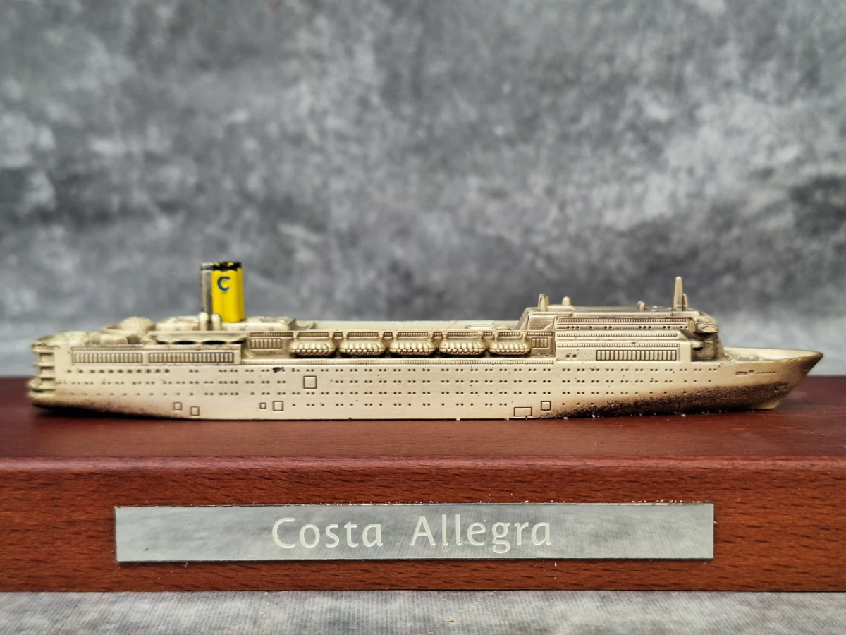 Set van 5 Costa Cruises scheepsmodellen - metaal op houten sokkel - Made in Italy (2) - foto 10