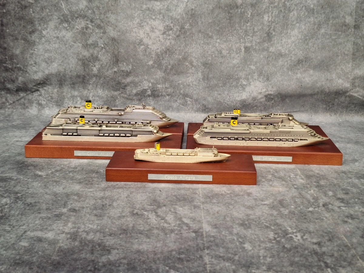 Set van 5 Costa Cruises scheepsmodellen - metaal op houten sokkel - Made in Italy (2) - foto 14