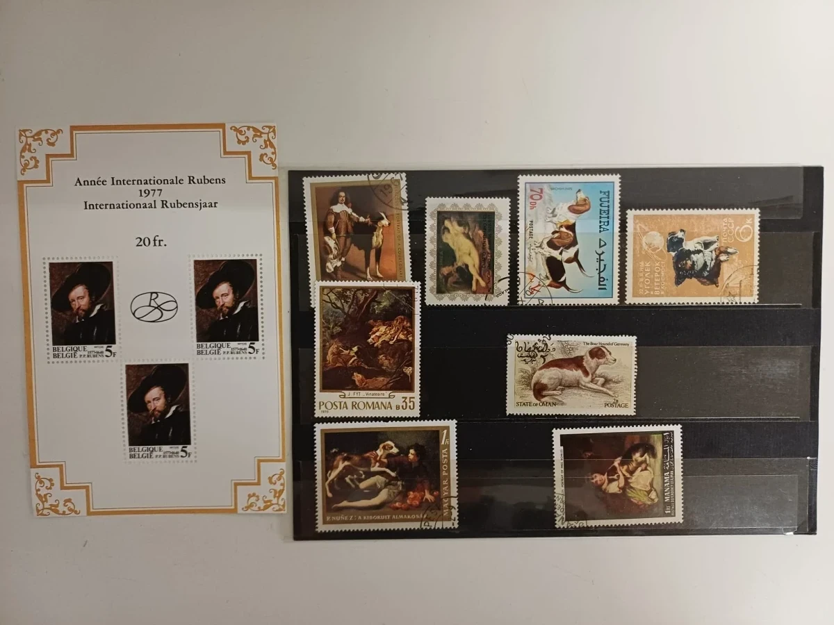 Verzameling postzegels met albums en losse zegels