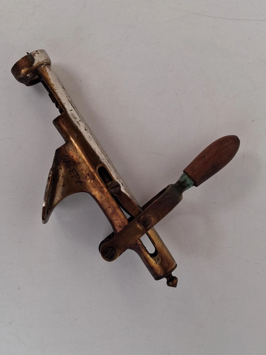 Antieke 'Rapid' tafelmodel kurkentrekker