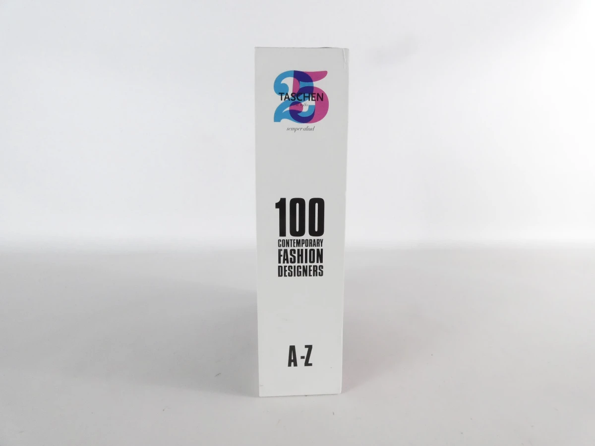 Boek 100 Contemporary Fashion Designers, 2-delig