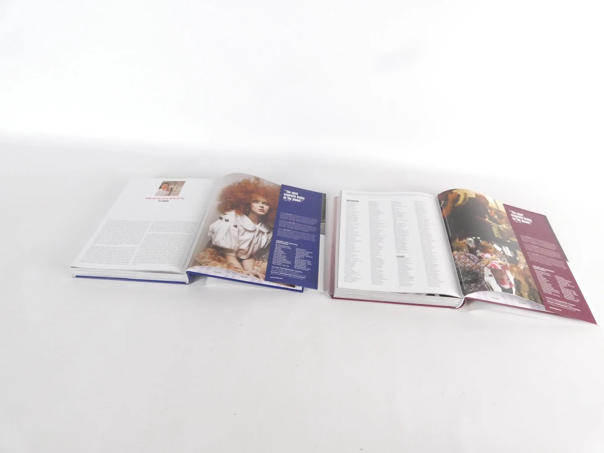 Boek 100 Contemporary Fashion Designers, 2-delig