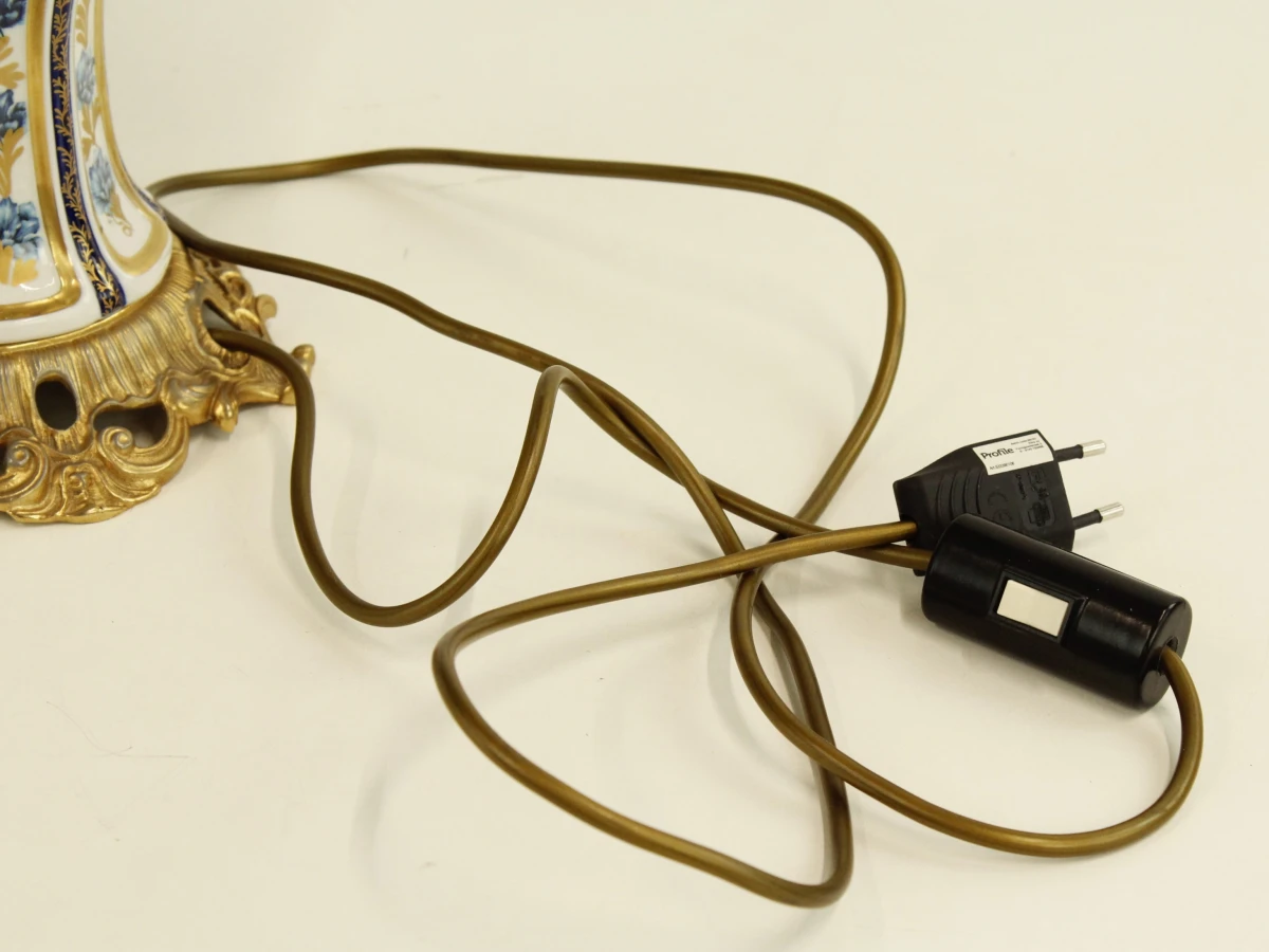 Mangani Firenze set van twee vintage slaapkamerlampen (1970-1979)