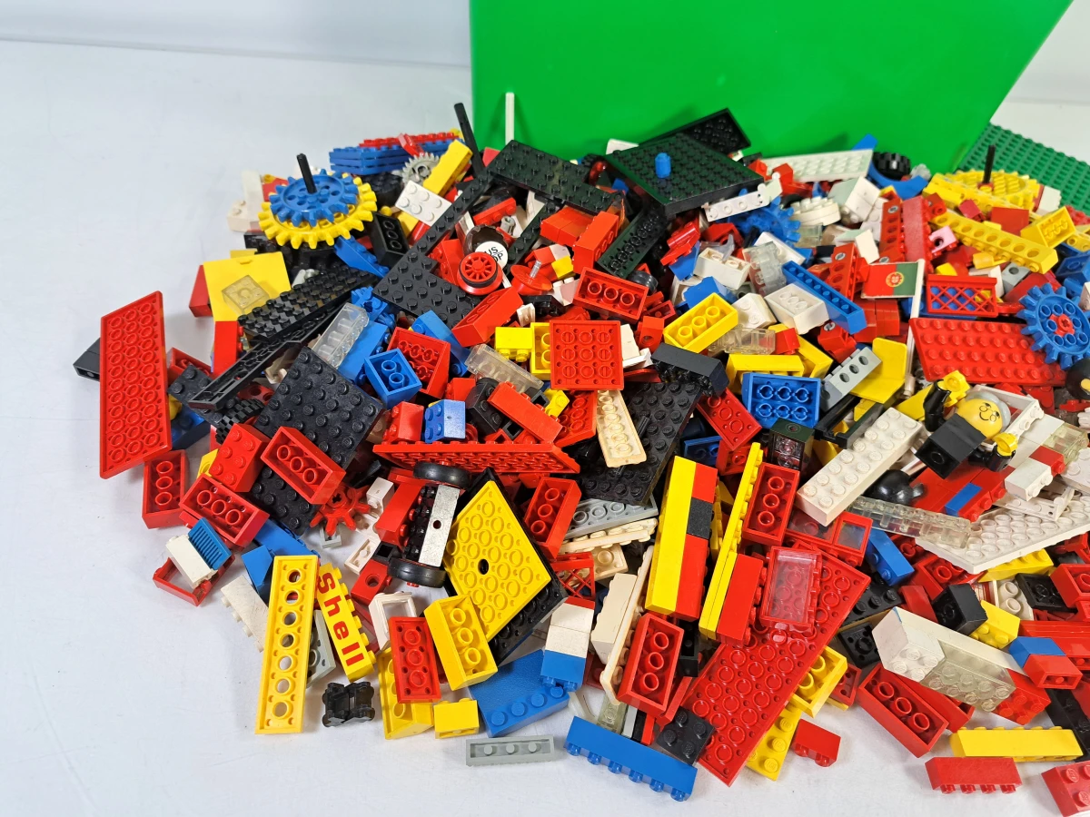 Lego set gekleurde bouwstenen met opbergdoos van lego - foto 3