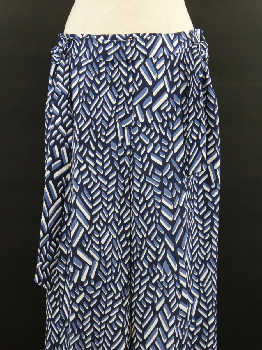 Caroline Biss – elegante wijde pantalon met grafische print en ceintuur