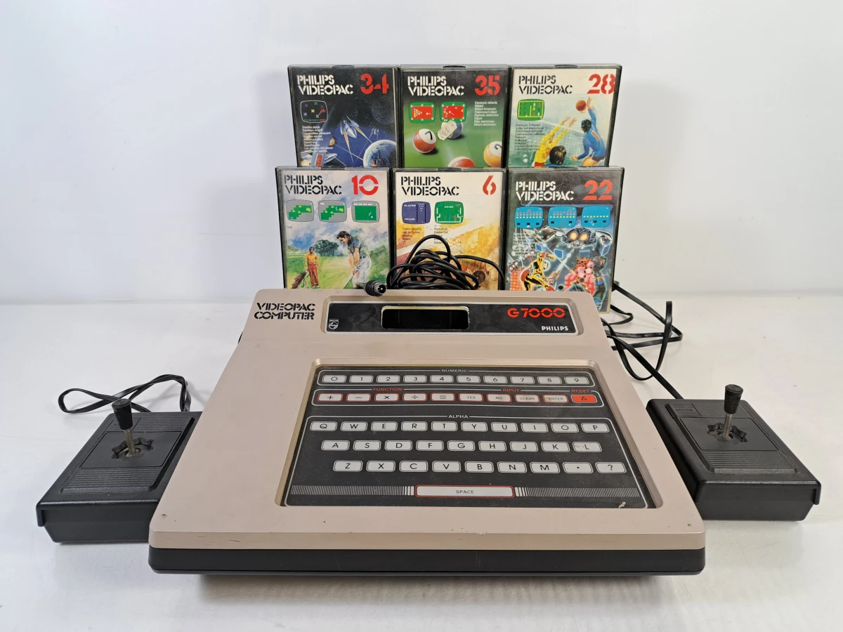Philips Videopac G7000 spelcomputer met 6 spellen en 2 joysticks - foto 2