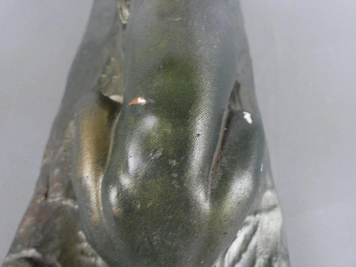 Sculptuur van olifant en leeuw