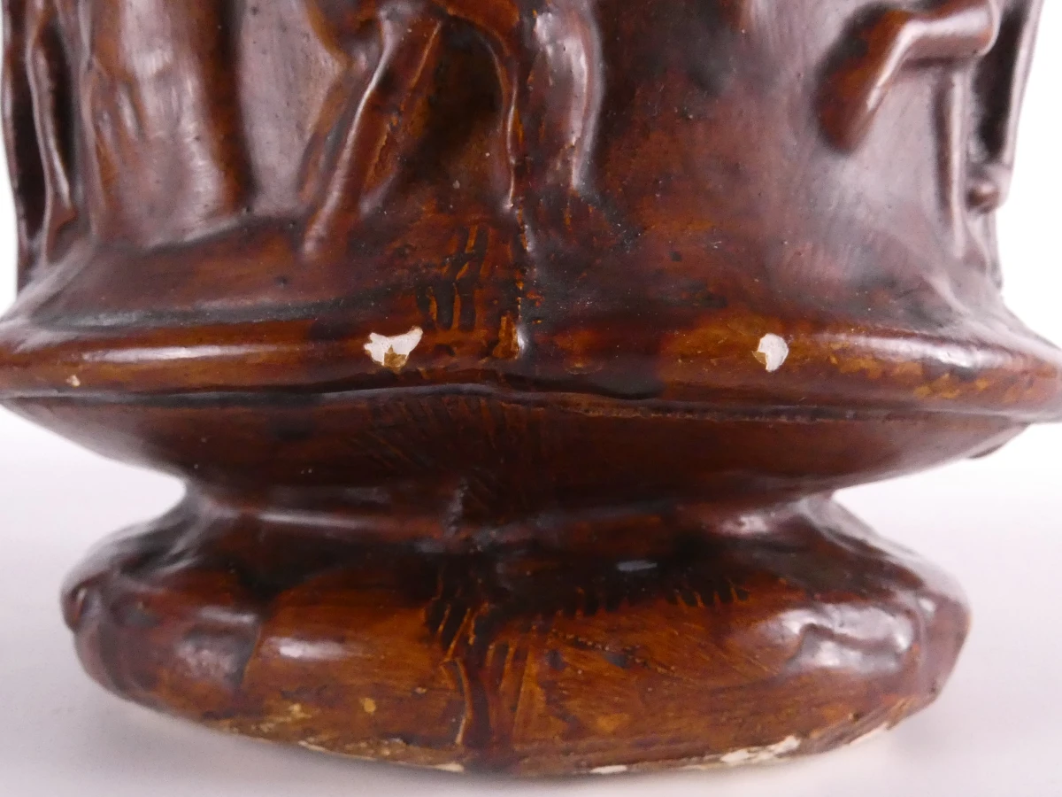 Set van 2 decoratieve keramische kannen met reliëf