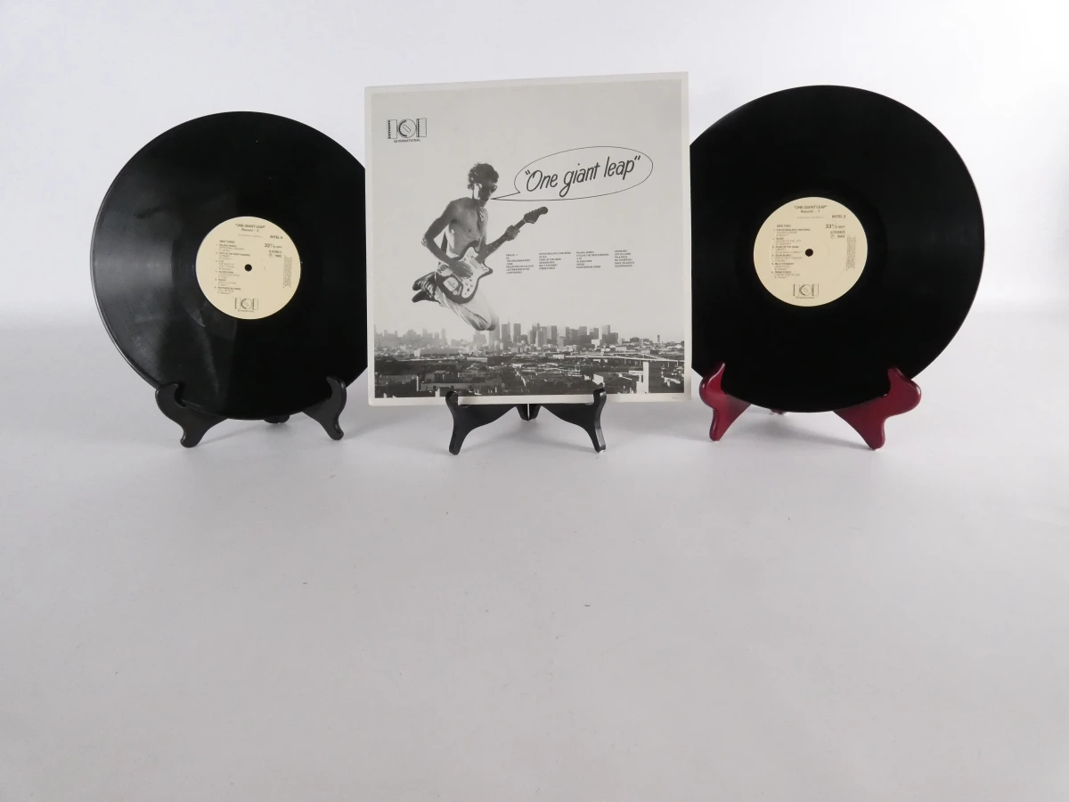 Vinyl dubbelalbum 'One Giant Leap' uit 1983