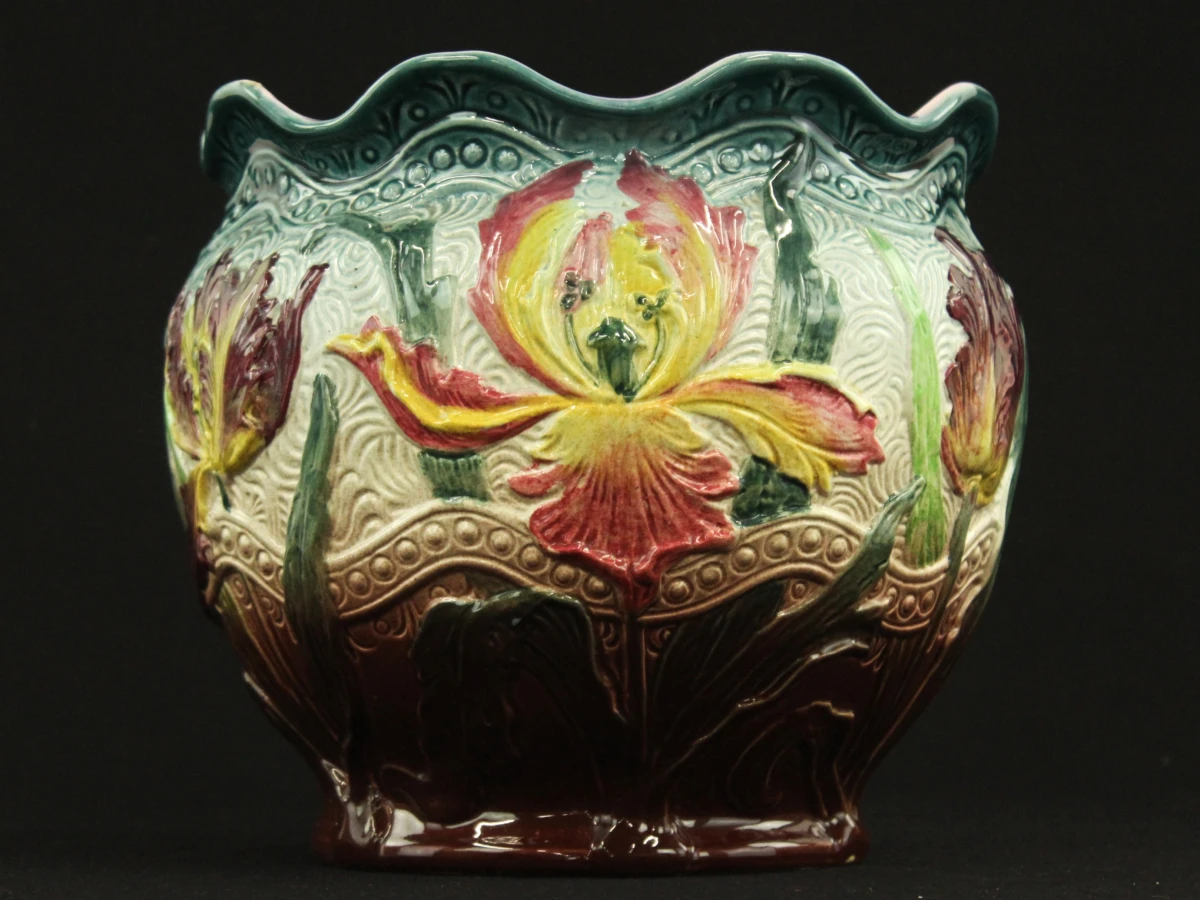 Decoratieve Art Nouveau Majolica bloempot