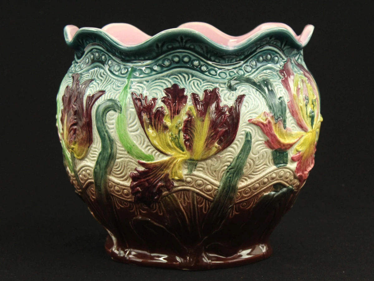 Decoratieve Art Nouveau Majolica bloempot