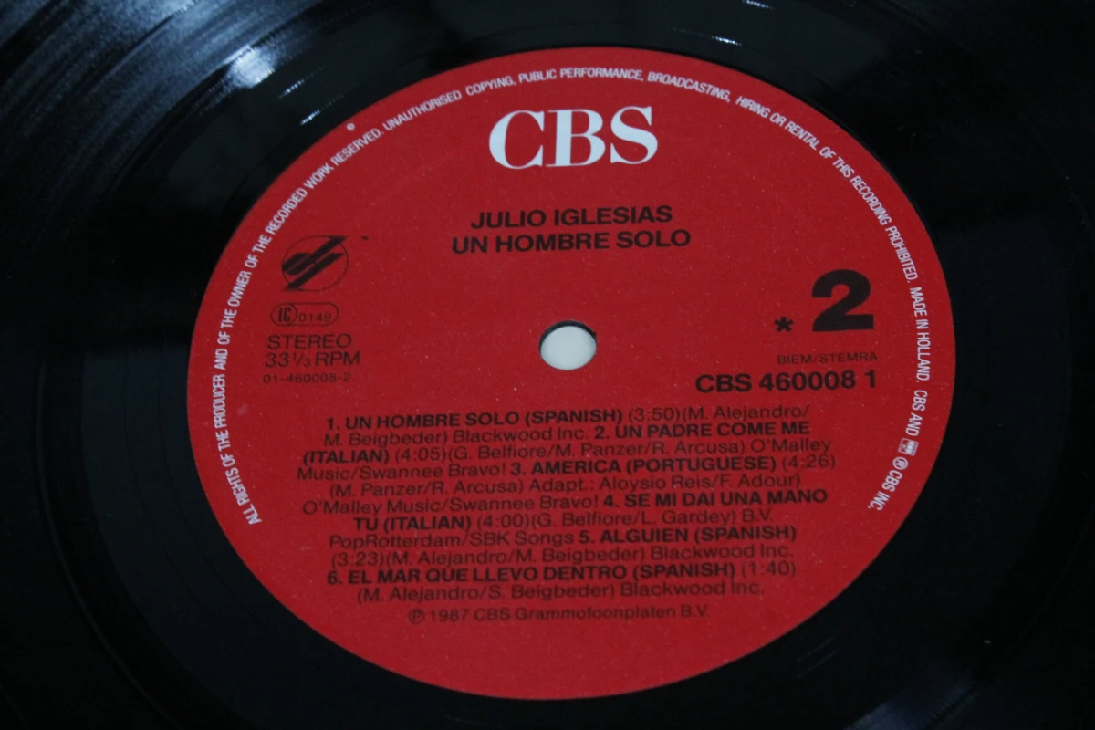 LP Julio Iglesias - Un Hombre Solo