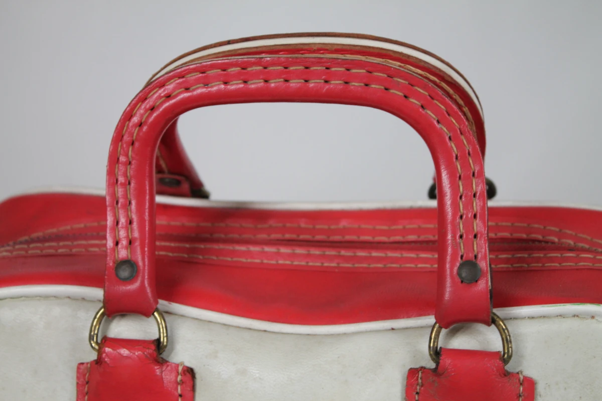 Vintage bowlingbal met bijpassende draagtas