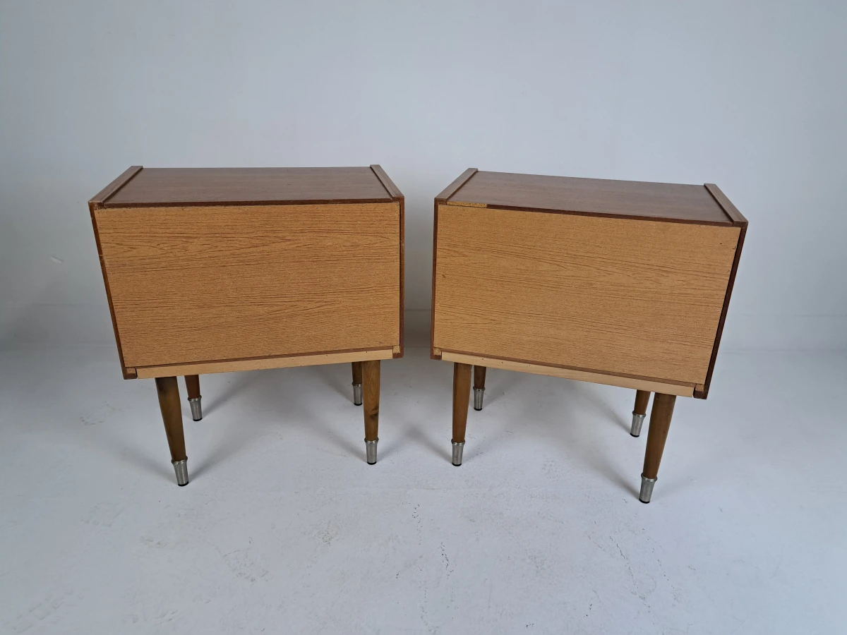 Set van 2 vintage houten nachtkastjes met opbergruimte - foto 6