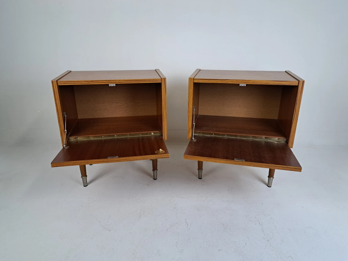 Set van 2 vintage houten nachtkastjes met opbergruimte - foto 2