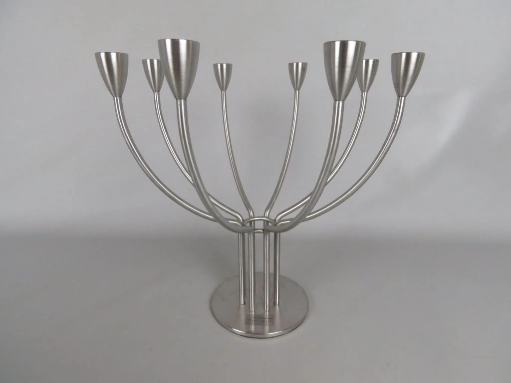 Metalen kandelaar voor 8 kaarsen, design K. Hagberg & M. Hagberg