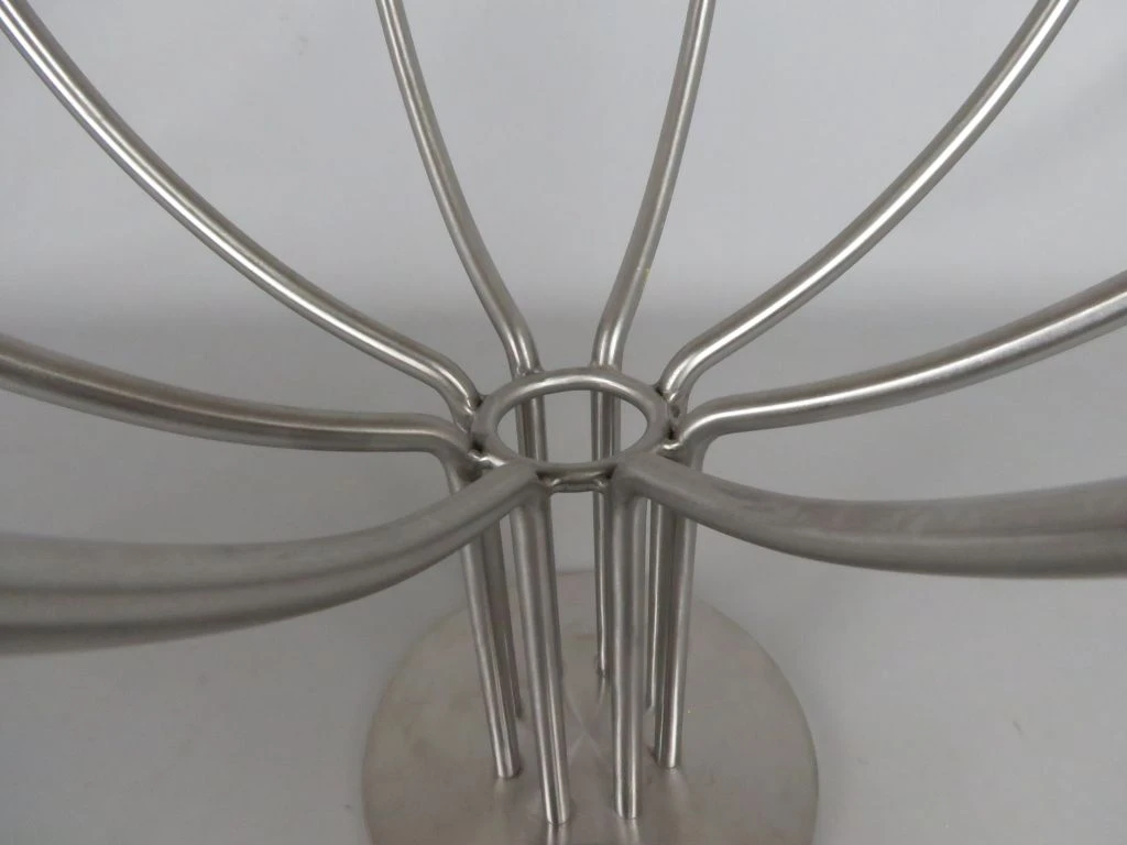 Metalen kandelaar voor 8 kaarsen, design K. Hagberg & M. Hagberg