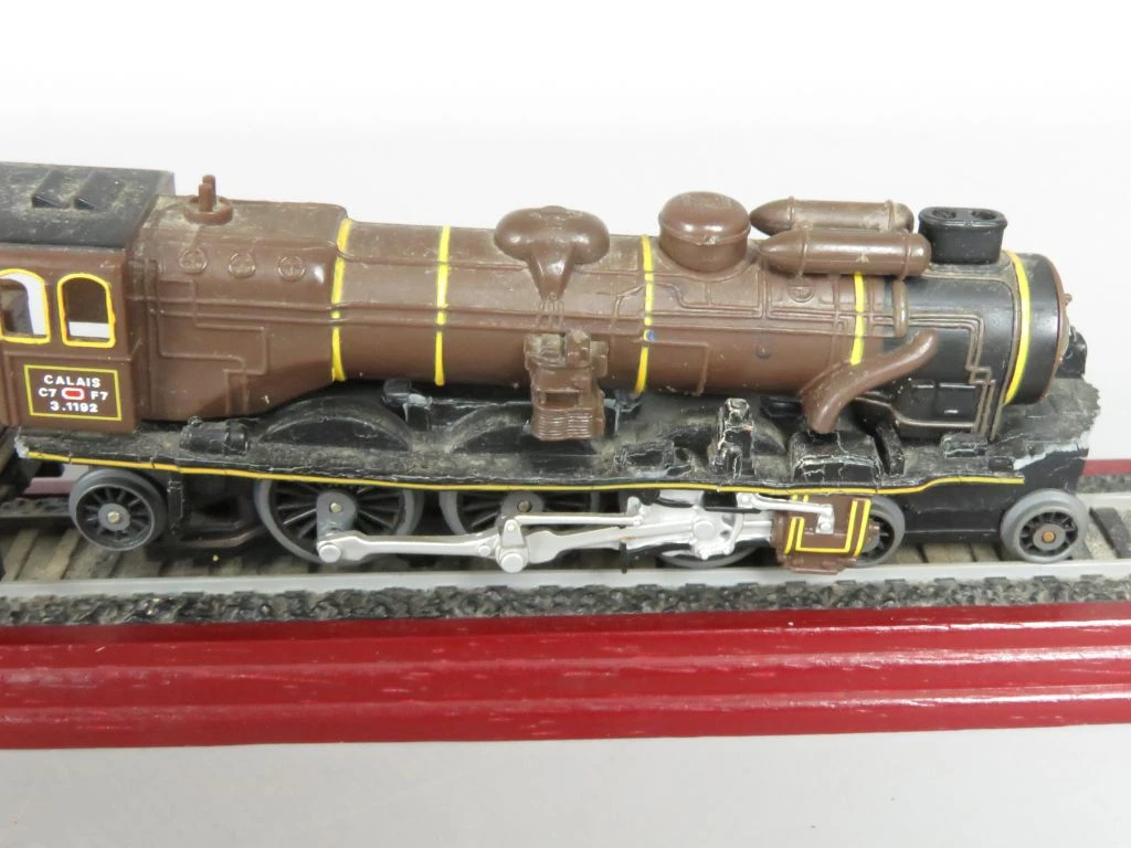 Model stoomlocomotief Pacific Chapelon Nord op standaard