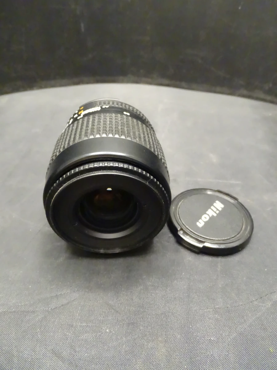 Nikon F-801 camera + 2 lenzen
