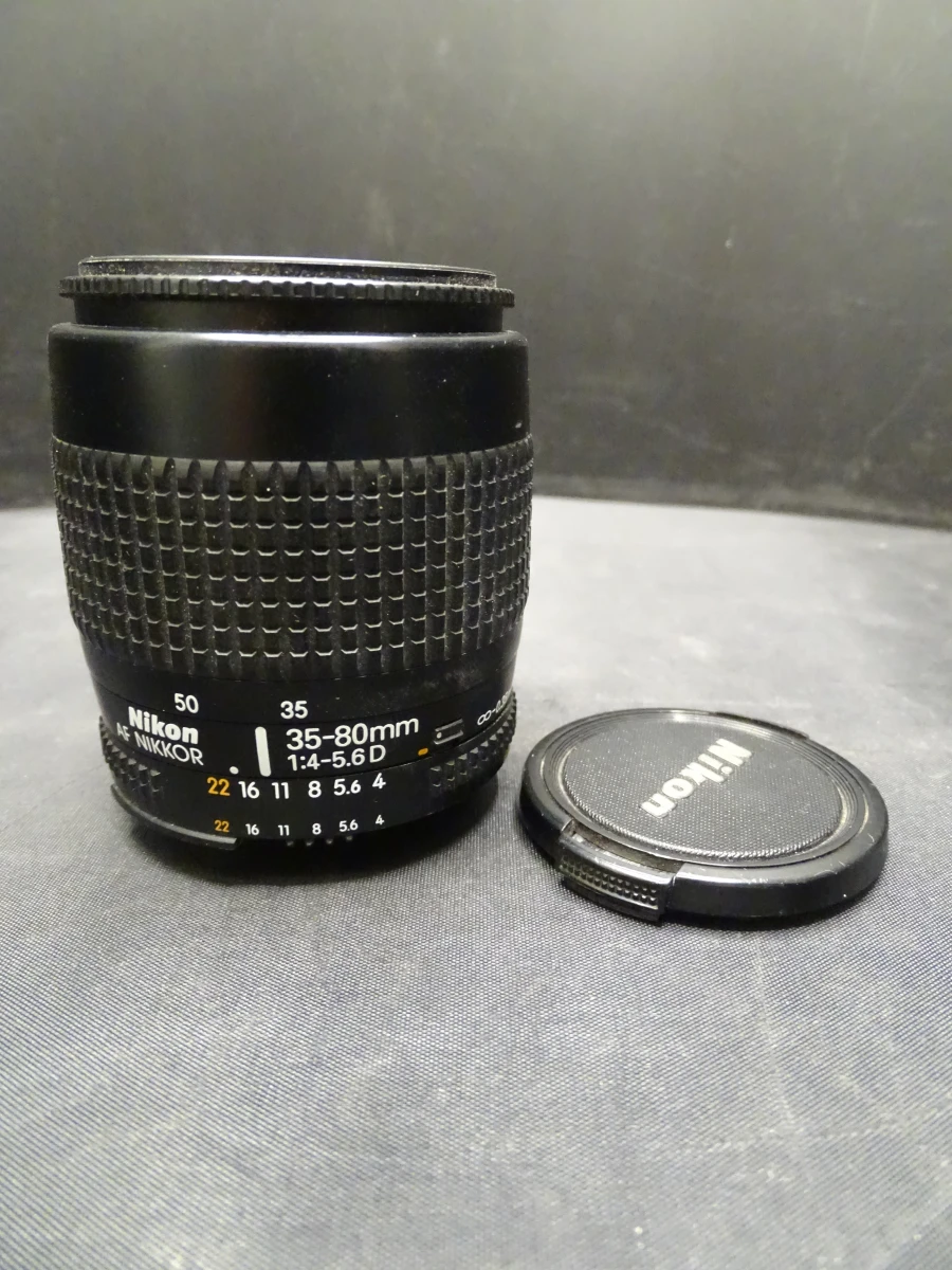 Nikon F-801 camera + 2 lenzen