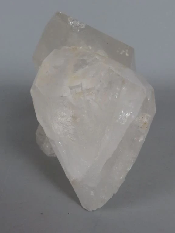 Witte ruwe kristalsteen