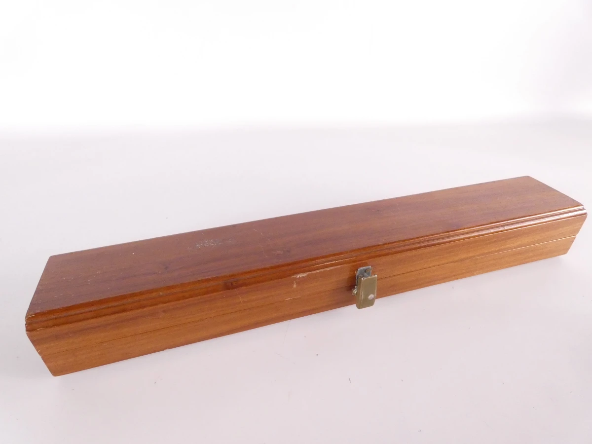Houten mancala bordspel met stenen