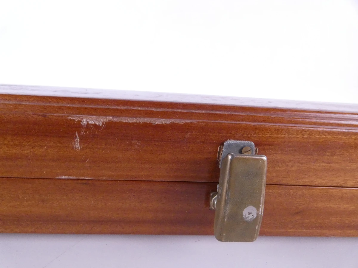 Houten mancala bordspel met stenen