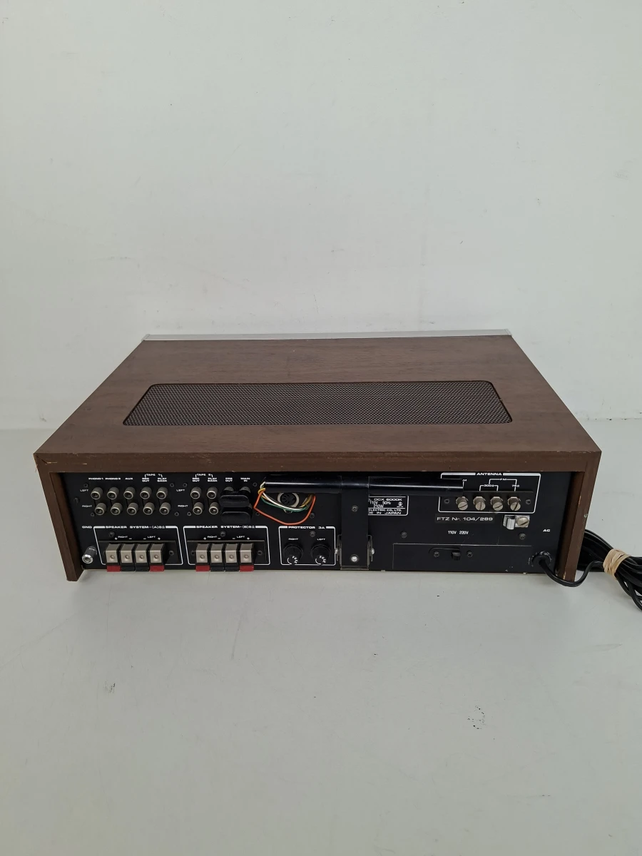 📻 Vintage Sanyo DCX 6000K Stereo Receiver 📻 - foto 2