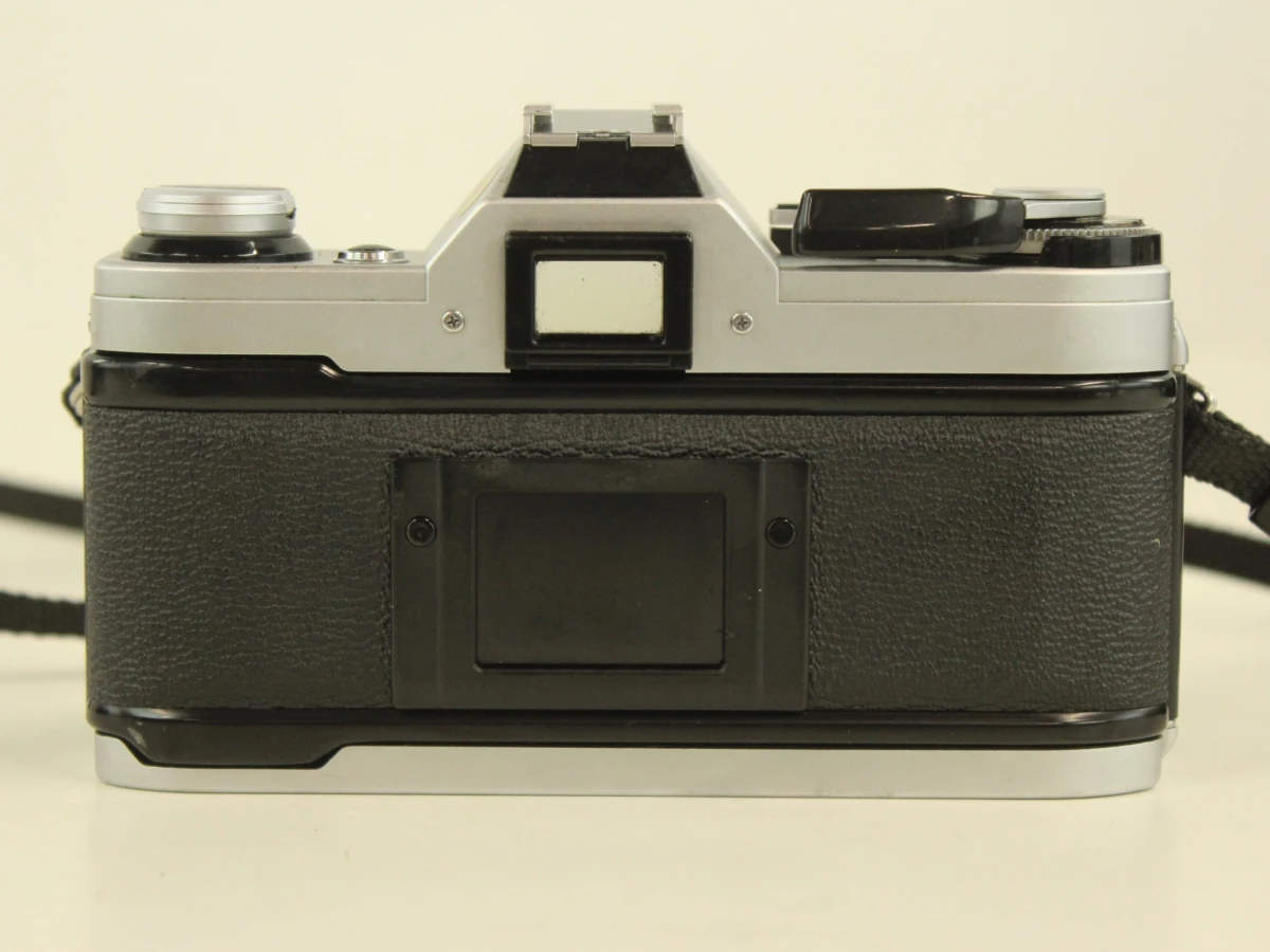 Canon AE-1 spiegelreflexcamera met 2 zoomlenzen en tas