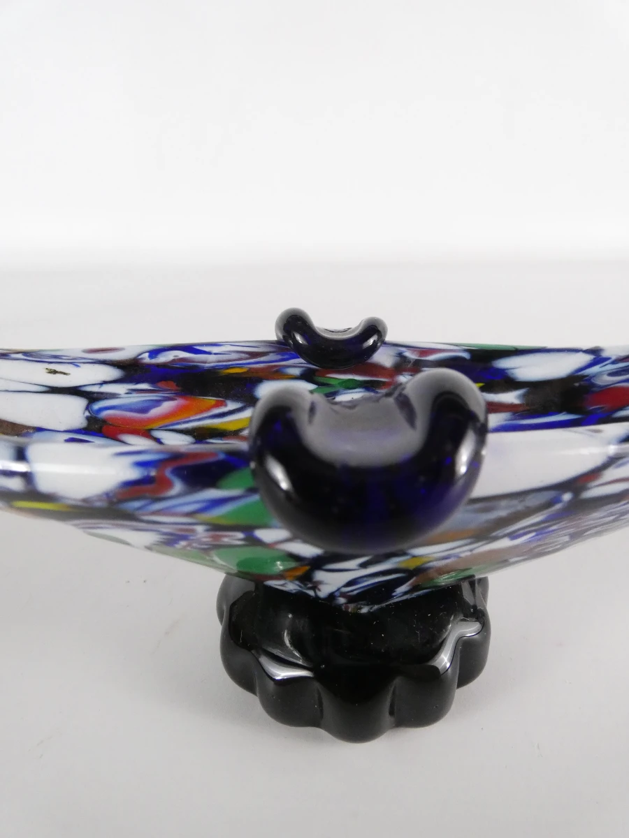 Handgemaakte, gondelvormige asbakken van kunstglas in Murano-stijl