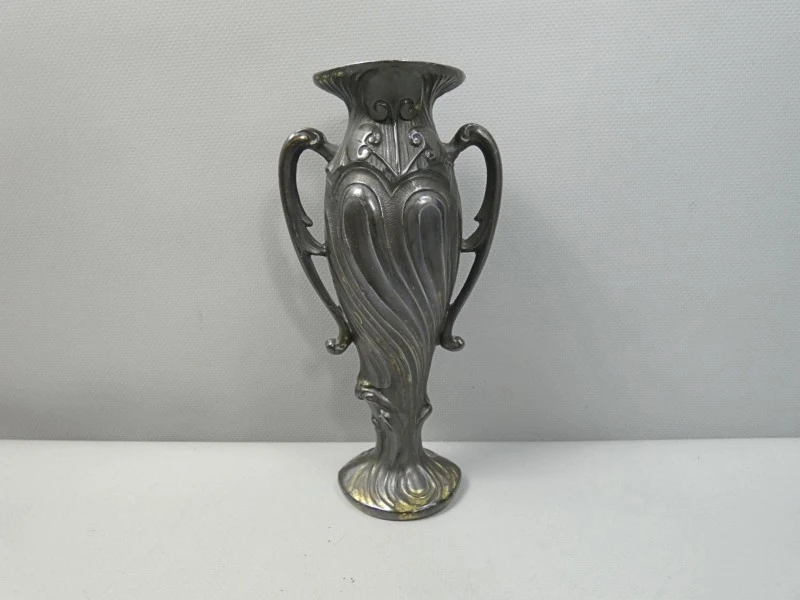 Jugendstil orenvaasje