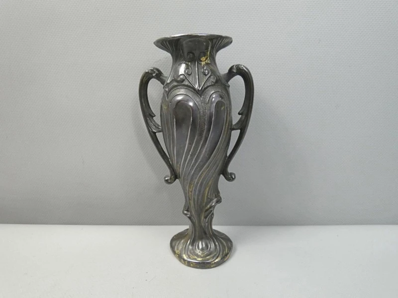 Jugendstil orenvaasje