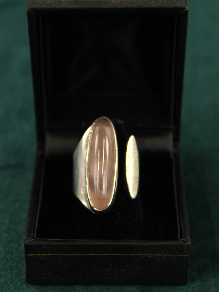 .830 zilveren ring met rozenkwarts